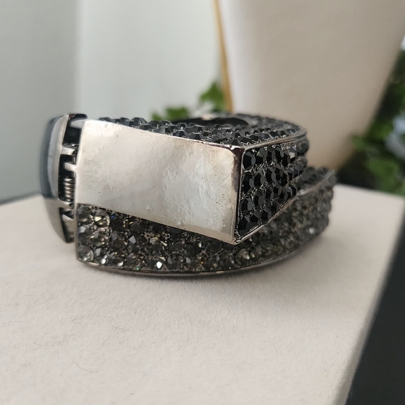 Unique Gunmetal Asymmetrical Crystal Statement Clamper Hinge Bracelet - Picture 5 of 13